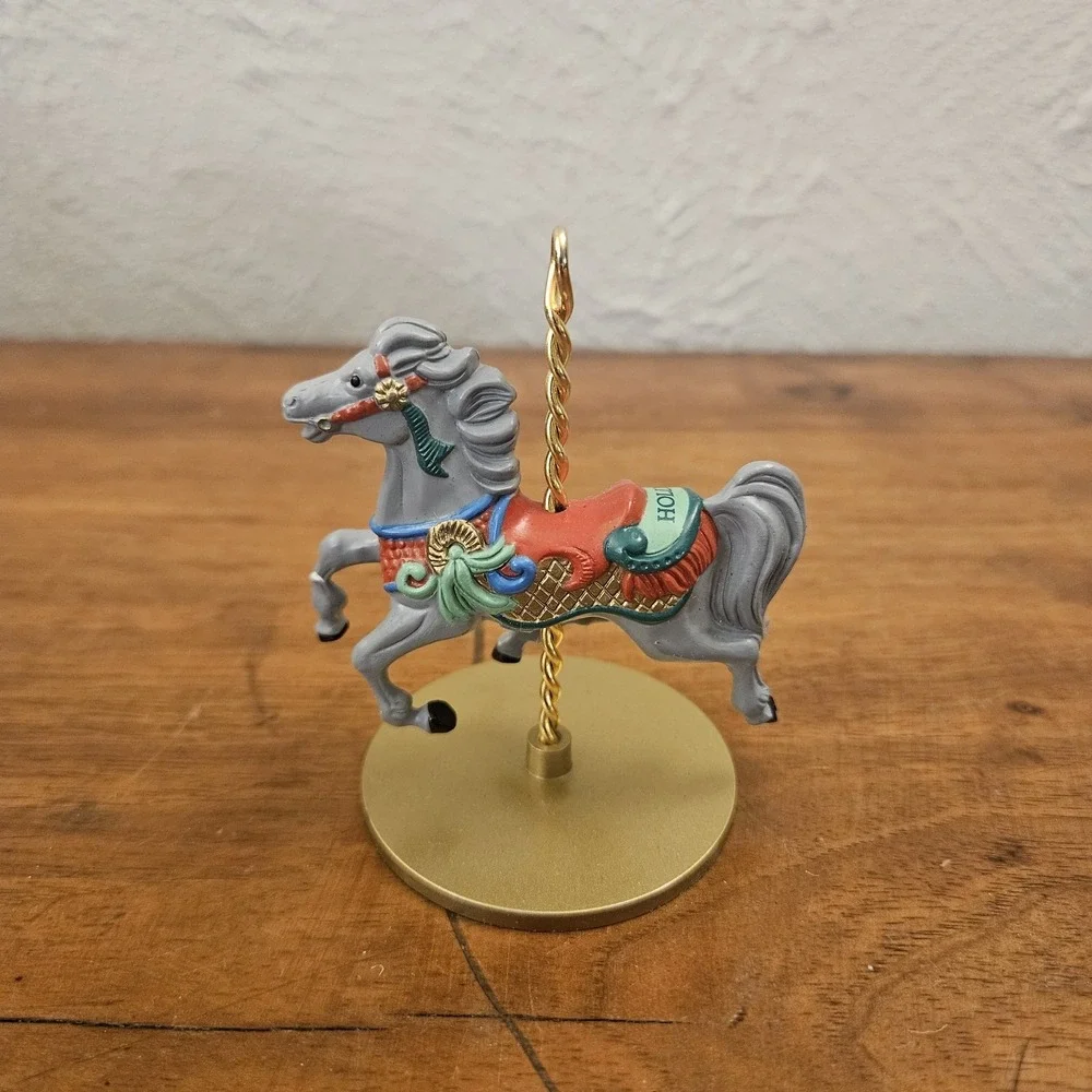 Vintage 1989 Hallmark Christmas Carousel Horse Holly 2nd Ornament In Collection‎